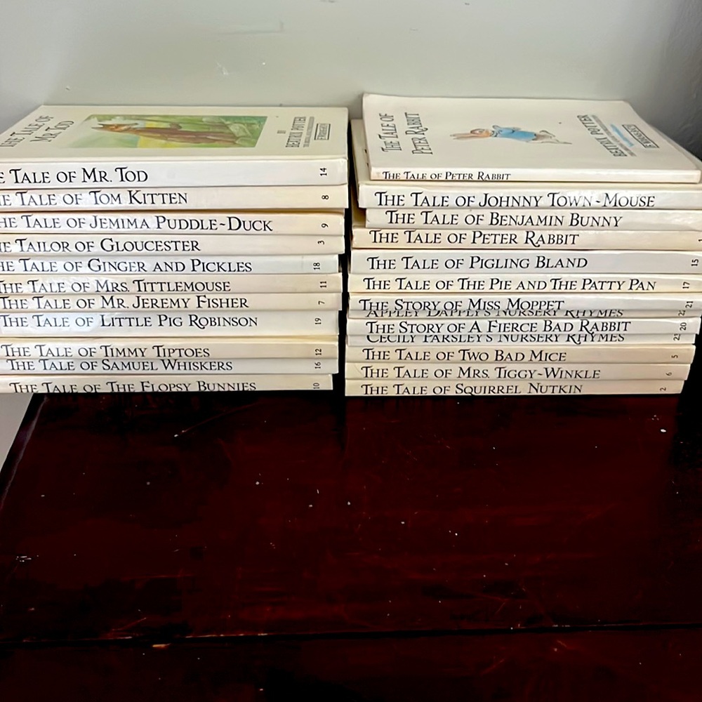 Collection of “the original Peter rabbit books” large vintage collection
